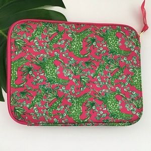 Lilly Pulitzer Ipad Tablet Sleeve Cover Case Neoprene Pink Green Soft Zip Close